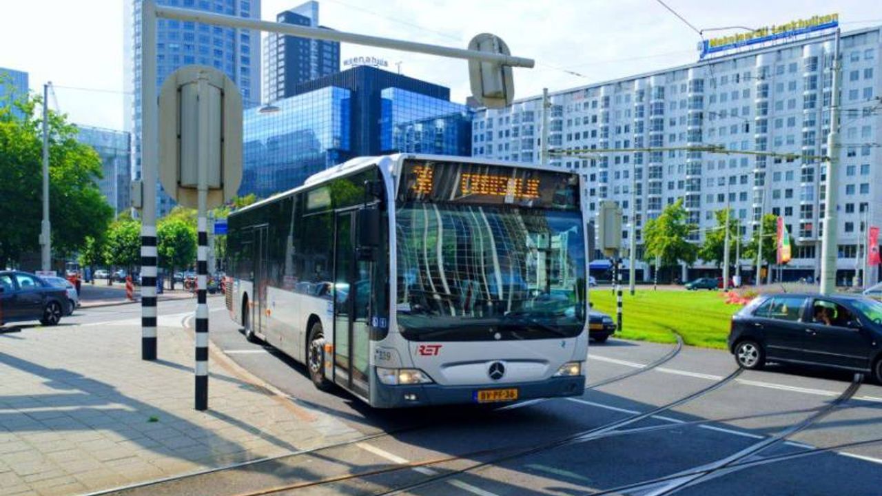 Rotterdam ve çevresinde otobüs seferleri şoför eksikliği nedeniyle azaltılacak
