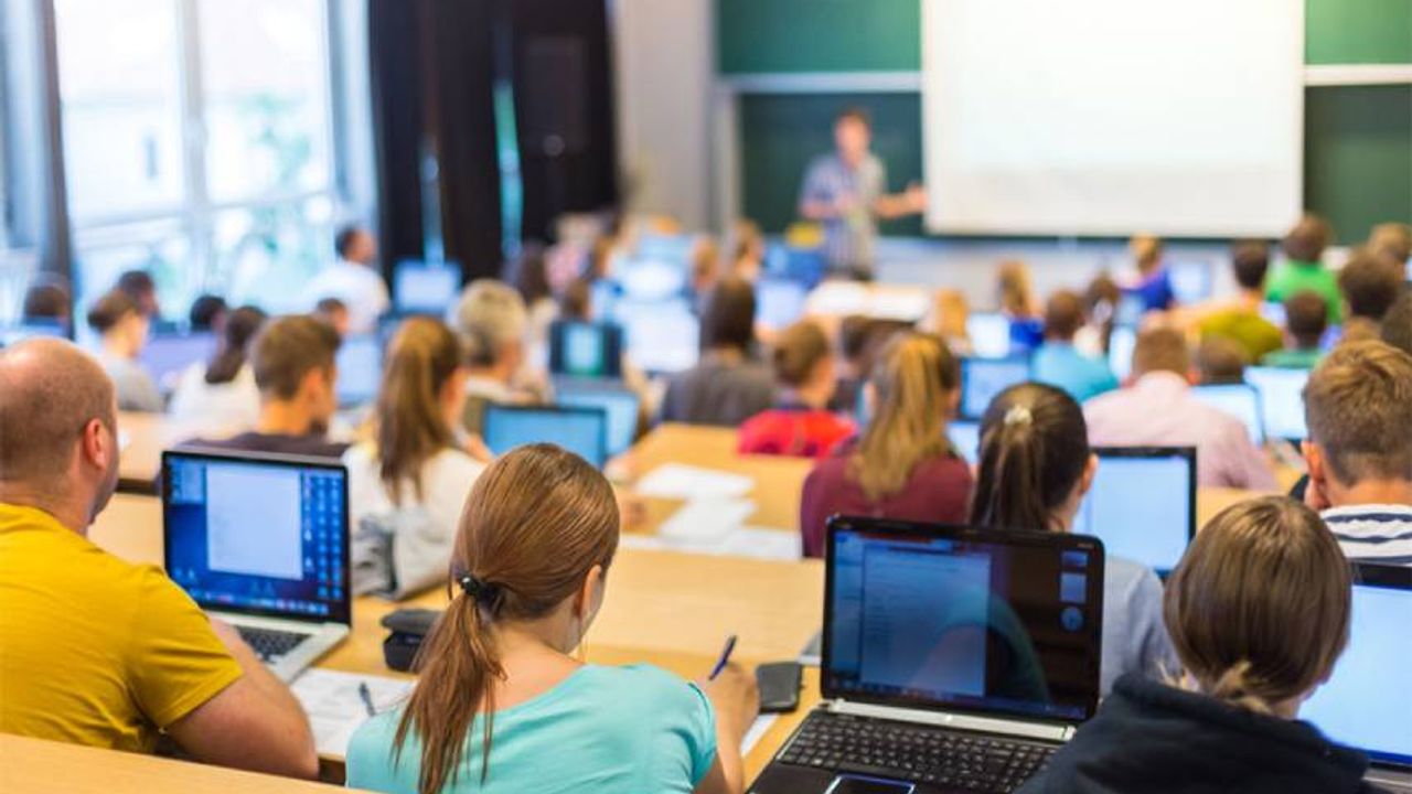 Hollanda'da öğrencilere çağrı: Temel Eğitim Bursu için başvuru yapmayı unutmayın!