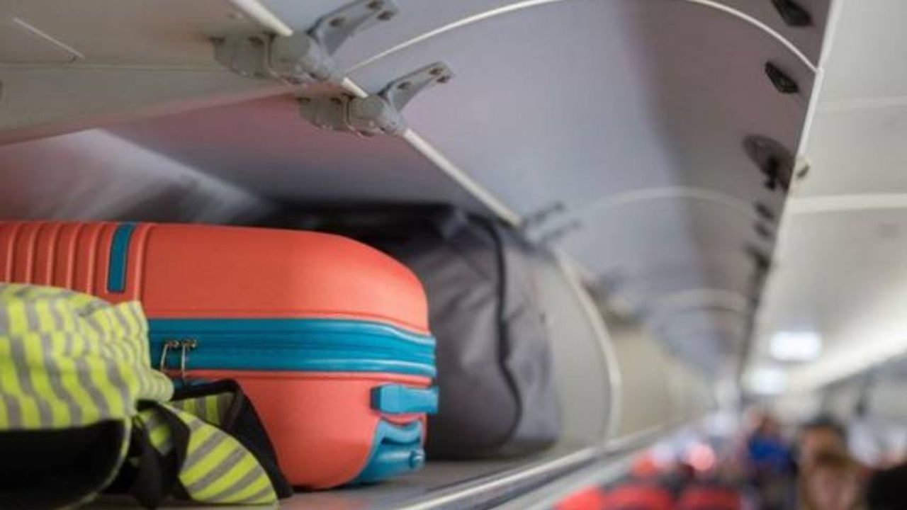 Bir havayolu şirketi daha el bagajına ücret almaya başlıyor