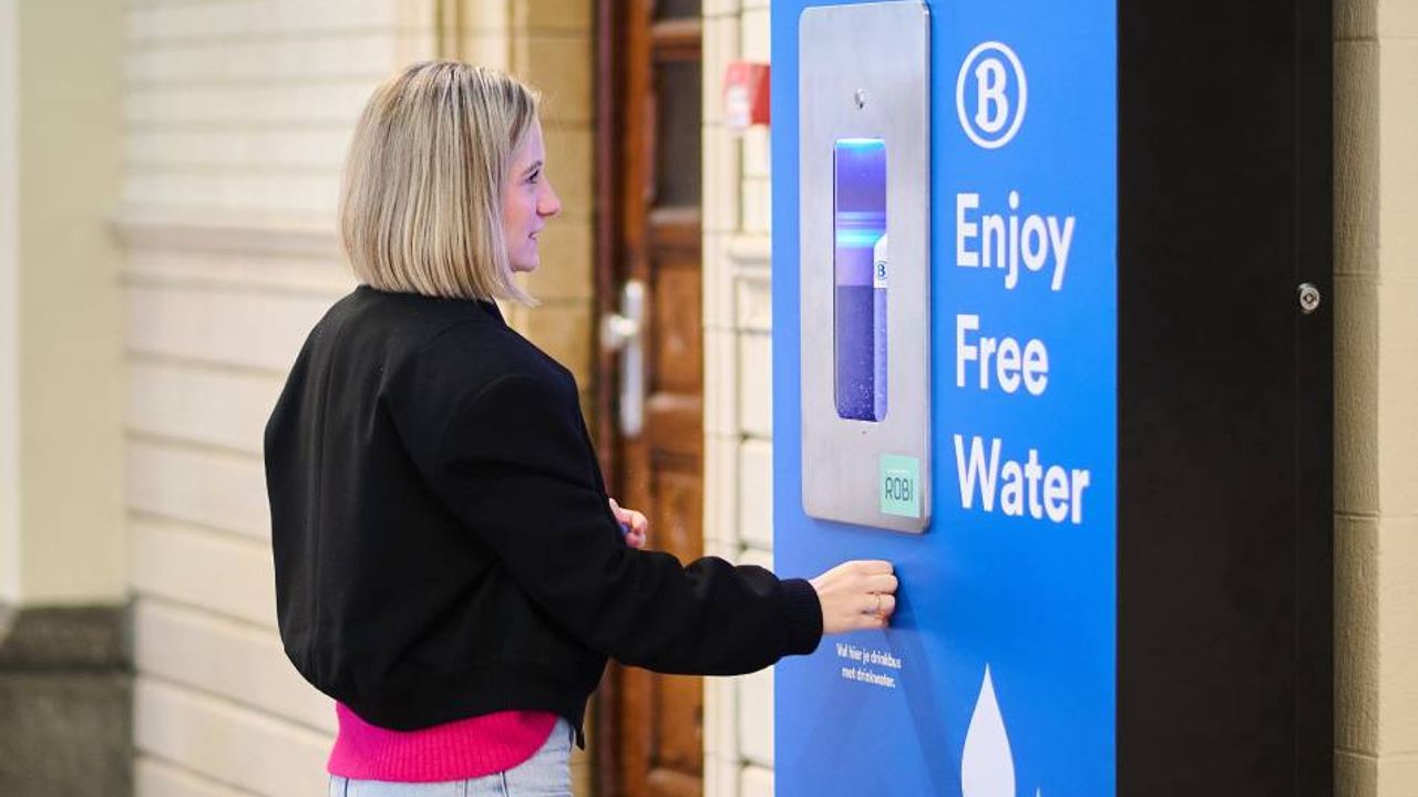Belçika’da 6 tren istasyonunda ücretsiz içme suyu hizmeti başladı