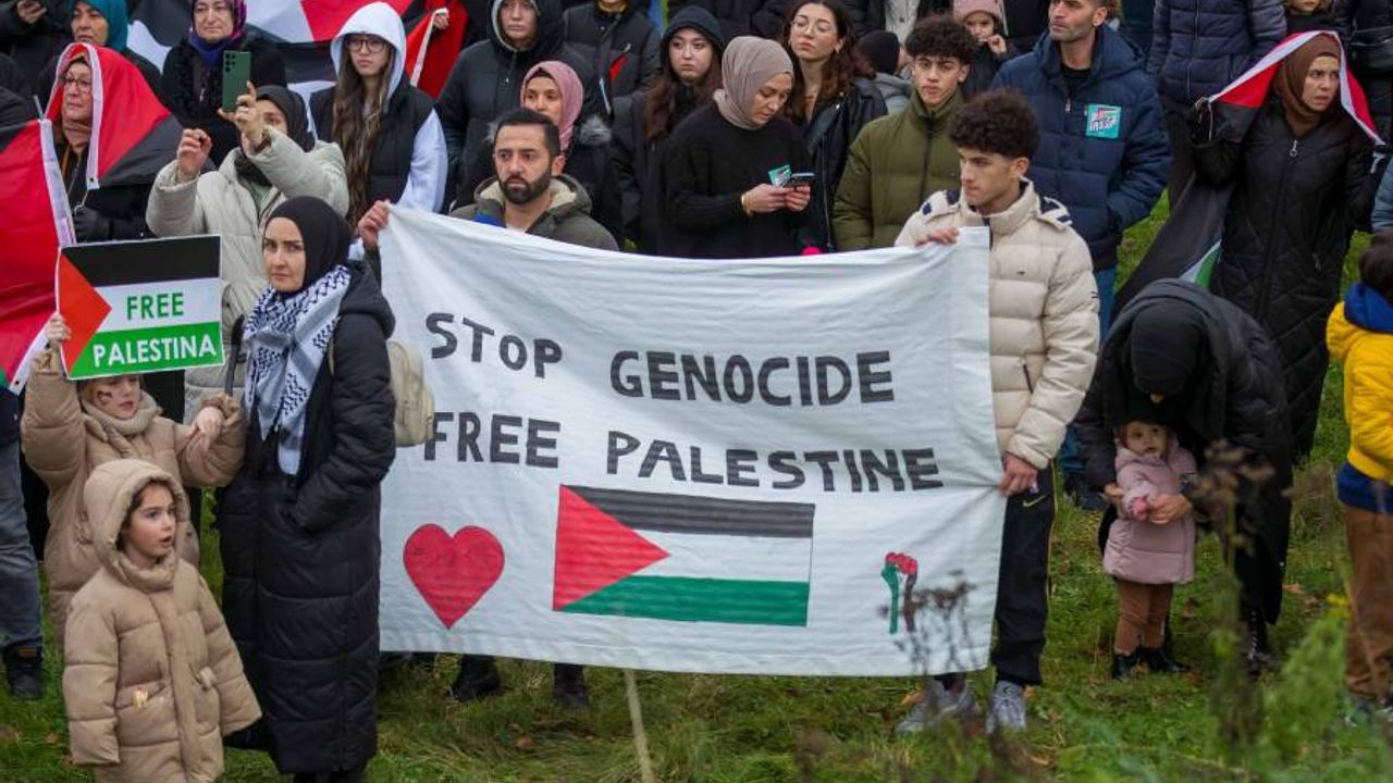 Heusden-Zolder'da Dünya İnsan Hakları Günü'nde Filistin'e destek gösterisi
