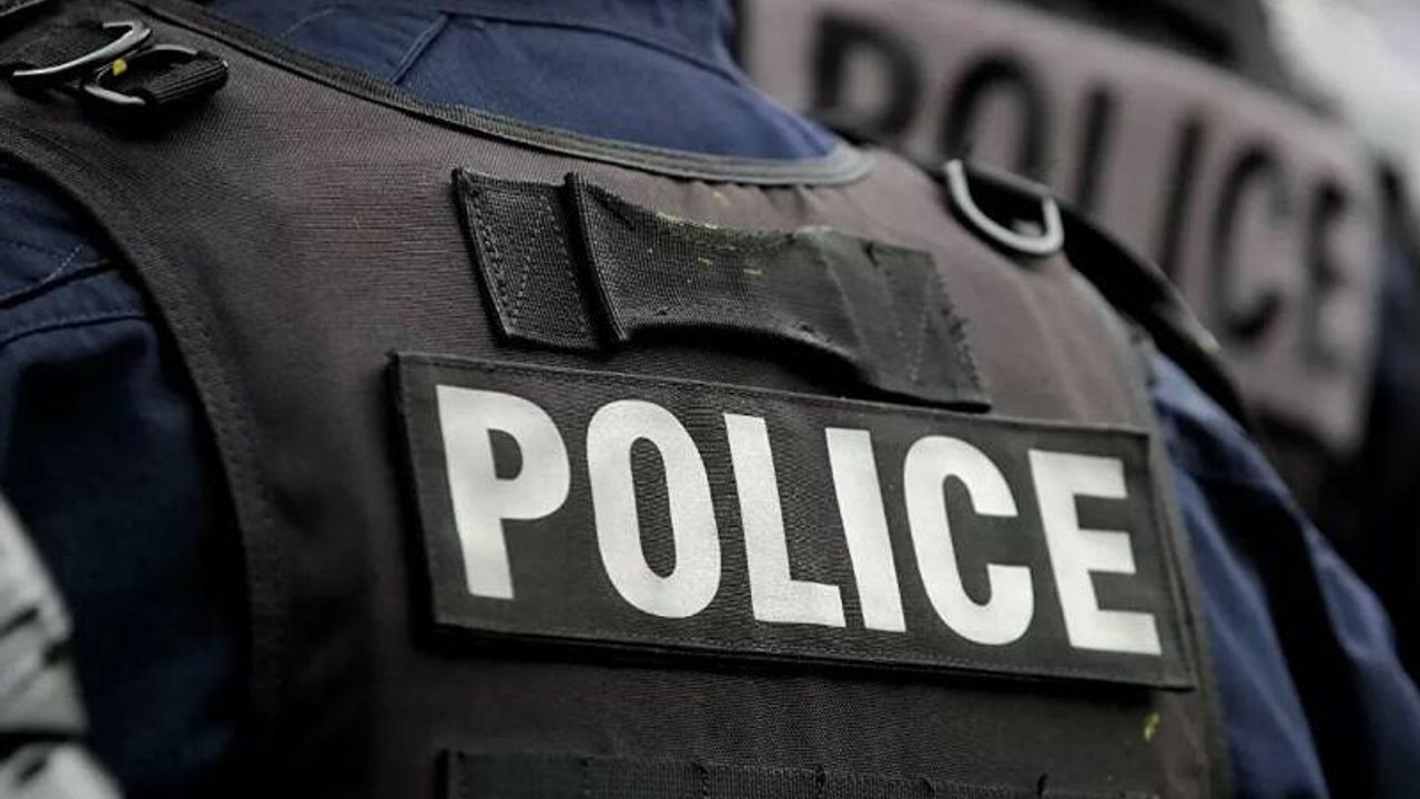 Fransa’da bir anne ve 4 çocuğu evde ölü bulundu, baba yakalandı!