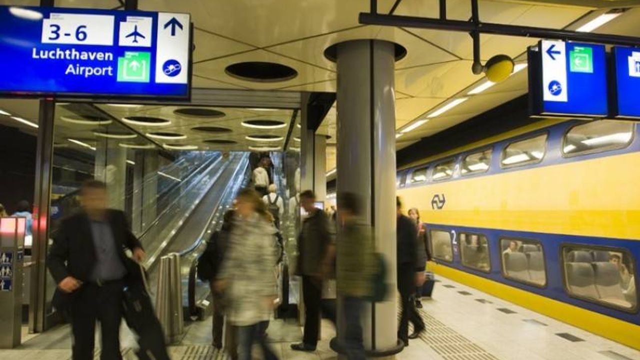 Schiphol Havalimanı tren seferleri, yenileme çalışmaları nedeniyle azaltılıyor