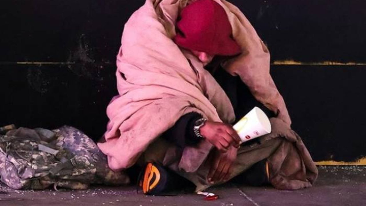 Brüksel'de soğuktan bir evsiz hayatını kaybetti, belediyeler ise yeni önlemler alıyor
