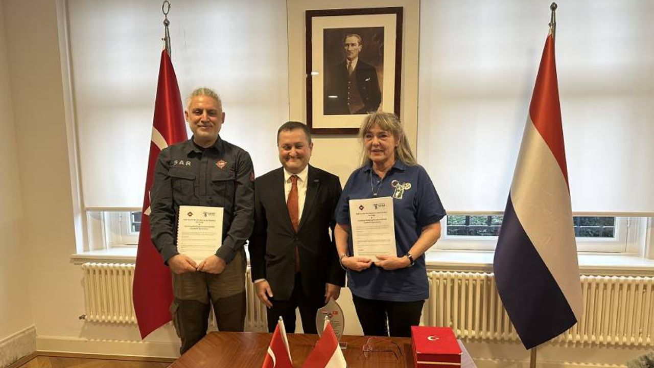 Türk ve Hollandalı Ekipler Arasında Arama Kurtarma İşbirliği Protokolü İmzalandı