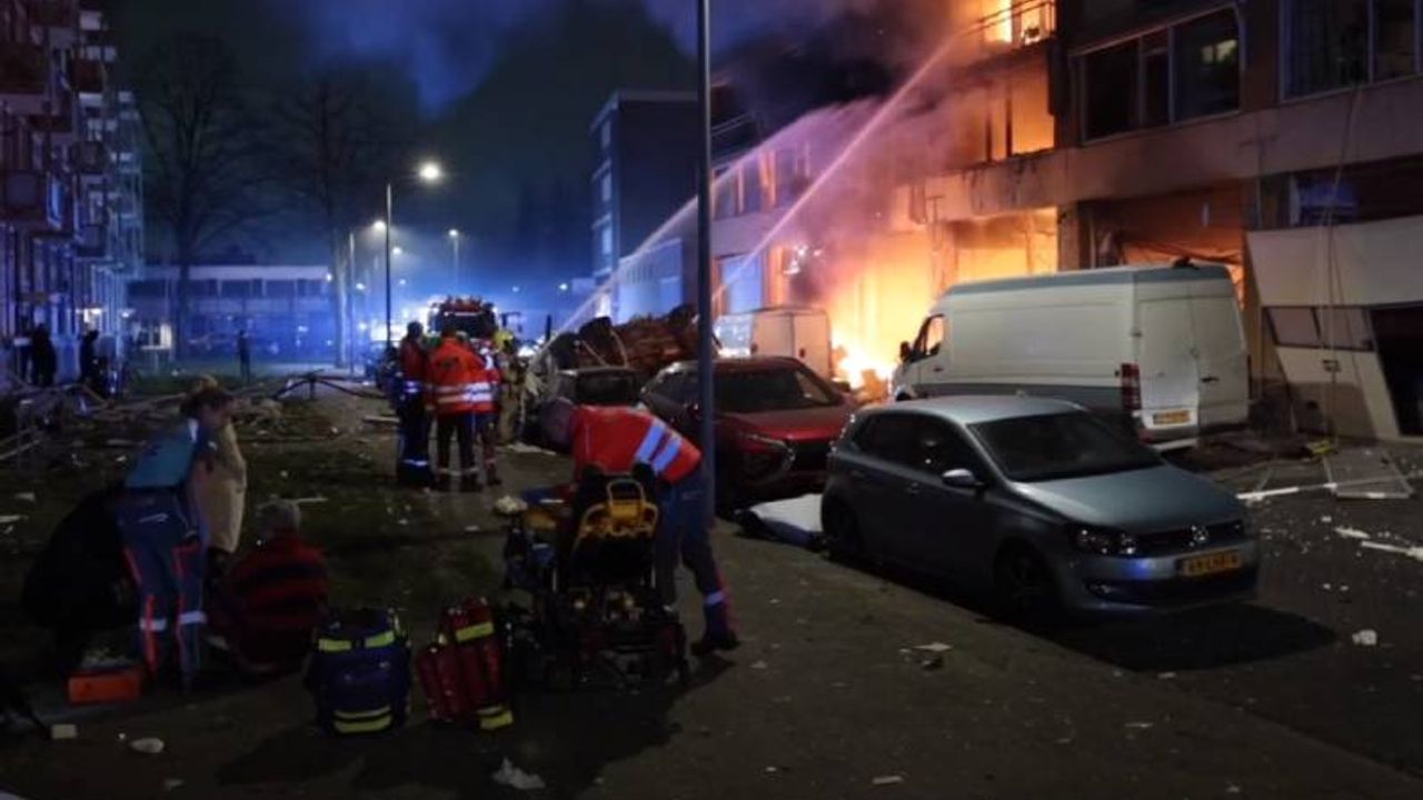 Rotterdam’da patlama ve büyük yangın! 2 Kişi yaralandı, 3 kişi hala kayıp