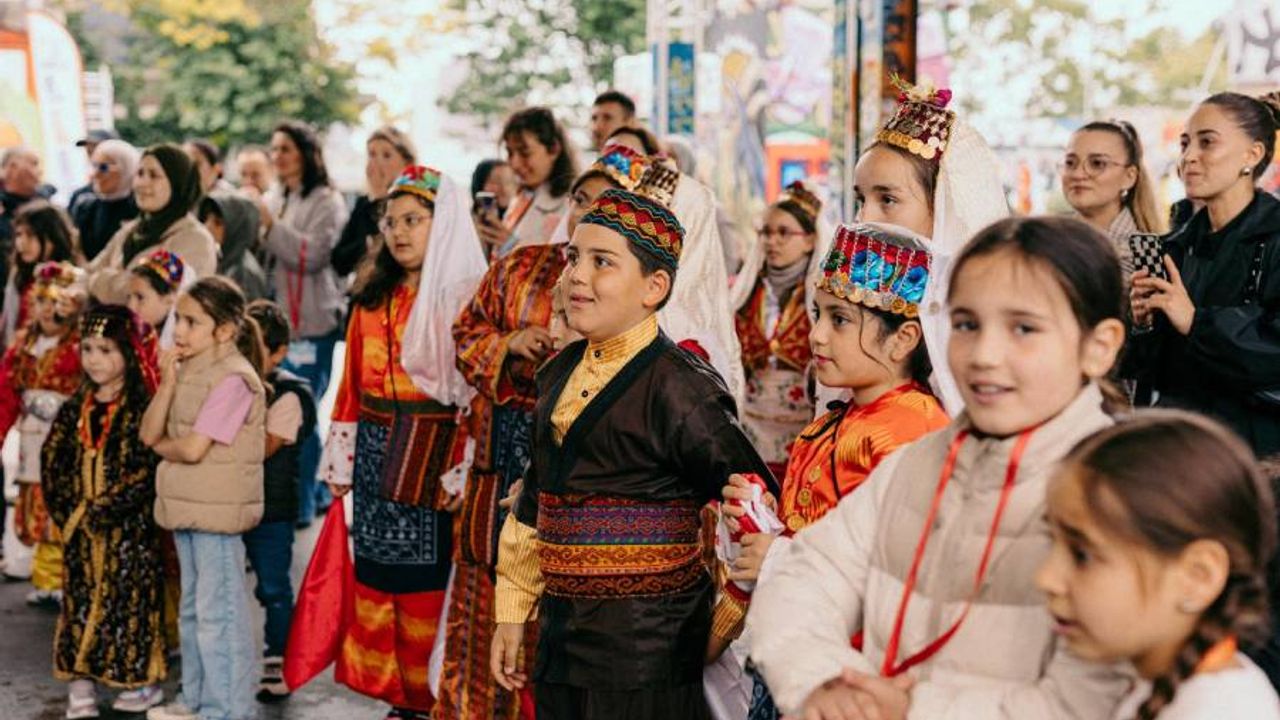 Utrecht’te 23 Nisan coşkusu, çok kültürlü festivale dönüştü