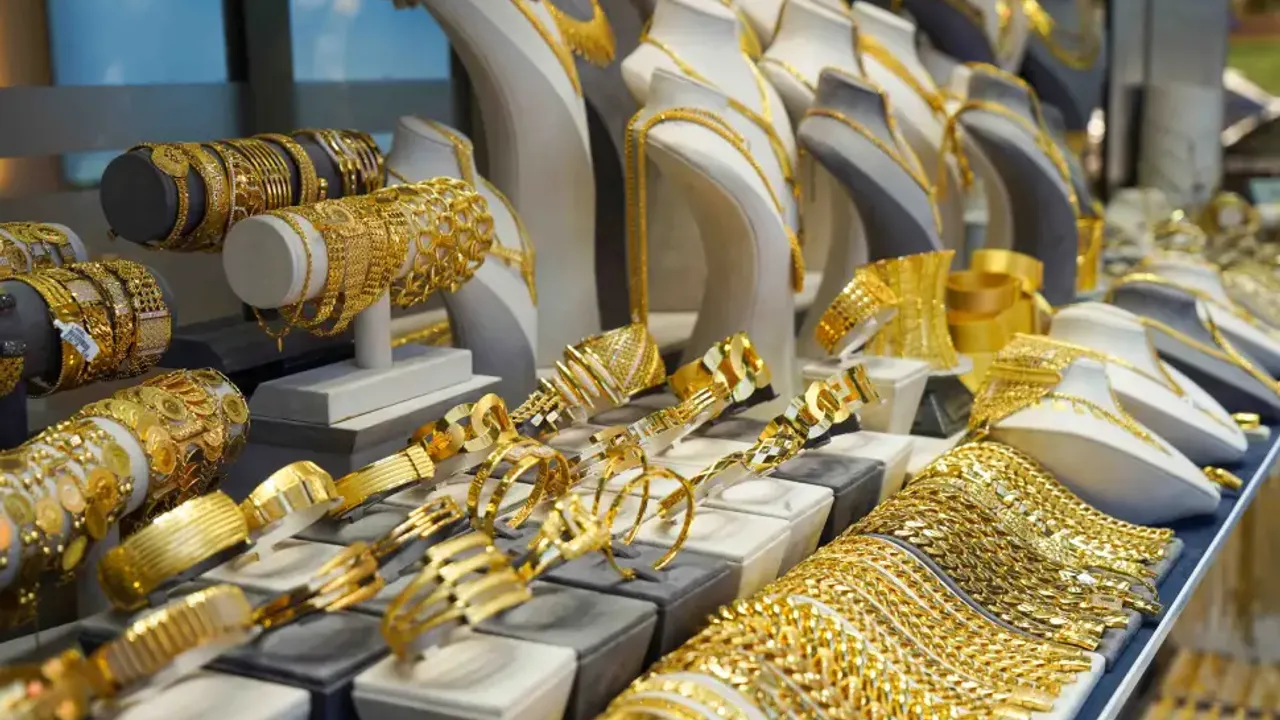 Hollanda’daki altınlarını yurtdışında eritip takıya çeviren kişiye vergi cezası