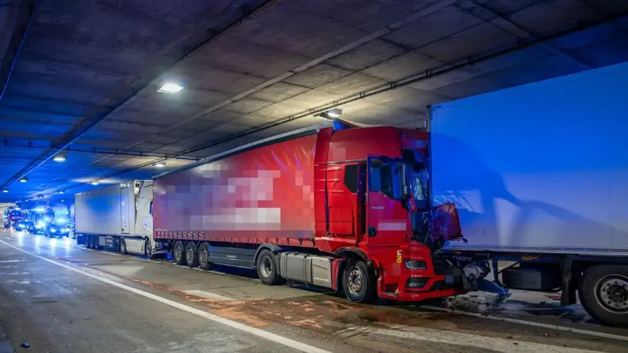 Avusturya’da kazaya karışan Türk sürücünün aracından 250 bin euro çıktı