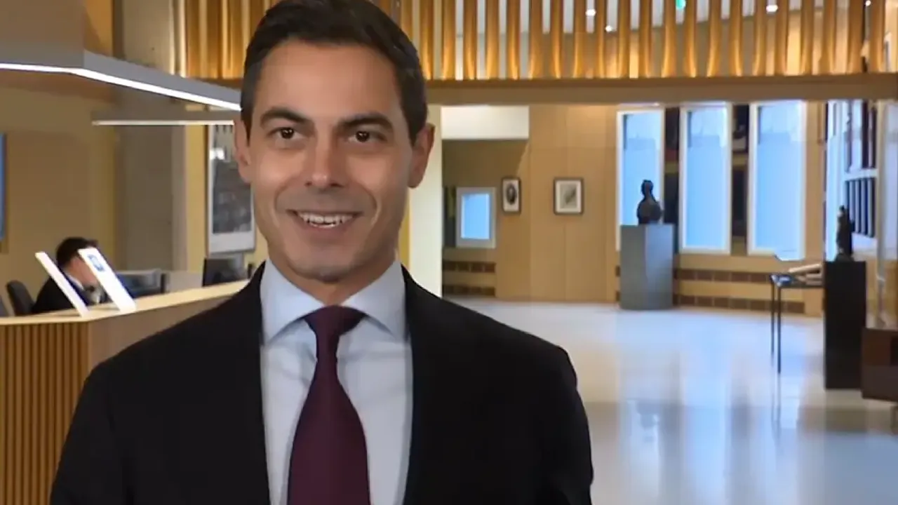 Hollanda’da D66 sandıktan birinci parti çıktı