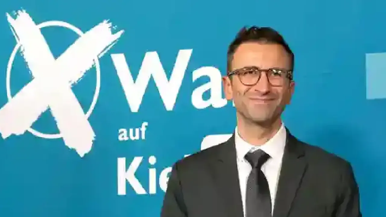 Almanya’nın Kiel kentinde belediye başkanlığına Samet Yılmaz seçildi