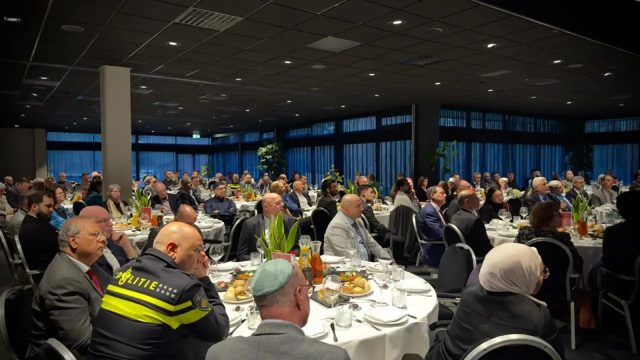 CMO’nun Den Haag’daki Ulusal iftarı farklı inanç temsilcilerini buluşturdu