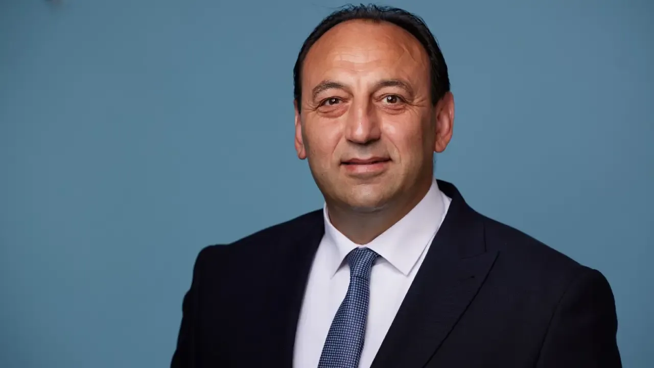 Mehmet Safranti Dordrecht Belediye Meclisi için yeniden aday oldu