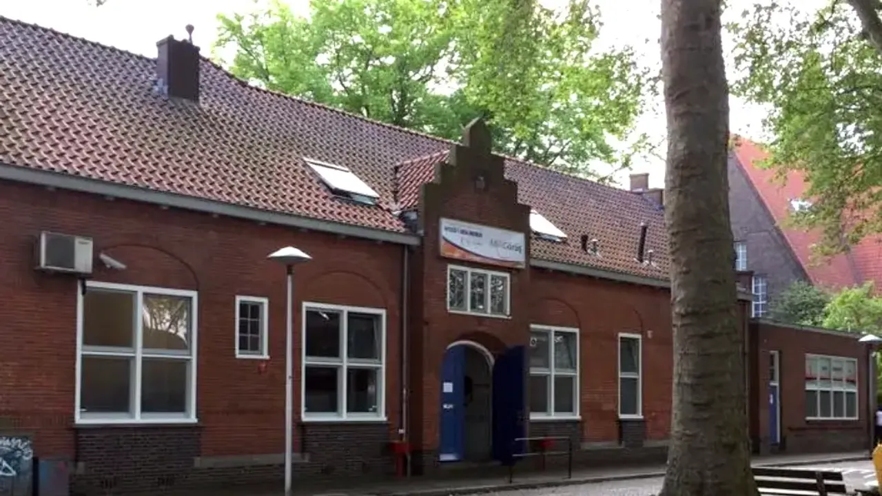 Utrecht Mescid-i Aksa Camii 35 yıl sonra binasını satın aldı