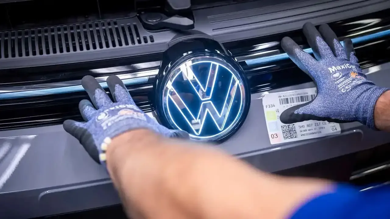 Volkswagen Almanya’da 50 bin kişiyi işten çıkarmayı planlıyor