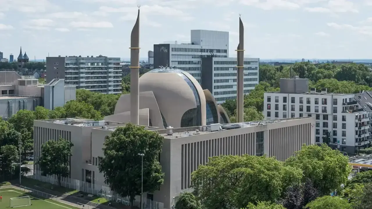 Almanya’da kiliseler kapanırken cami yapımı hızla artıyor