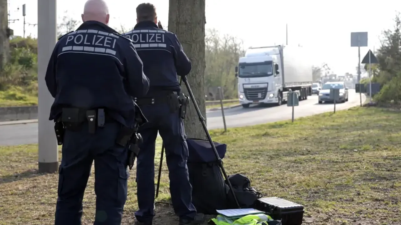 Almanya’da hız sınırını aşmanın cezası ne kadar?