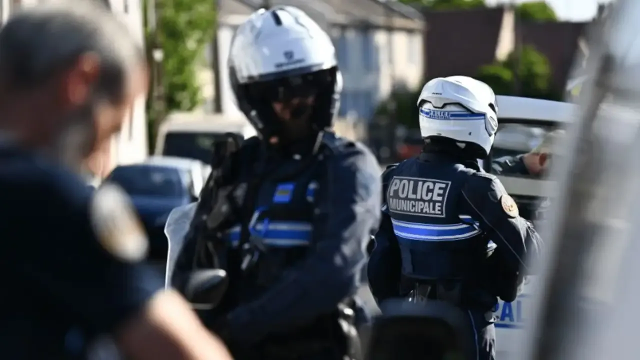 Fransa’da bir Türk vatandaşı araç içinde yanarak hayatını kaybetti