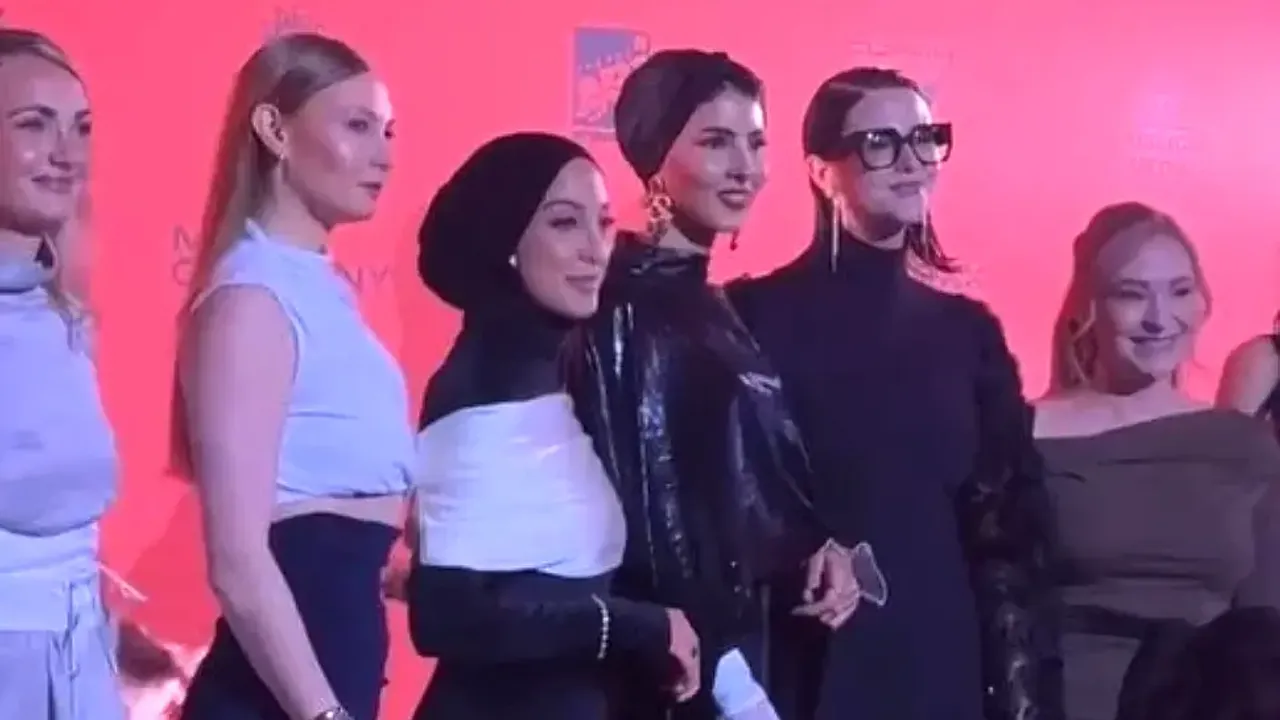 Almanya’da Miss Germany finalisti başörtülü Türk kızı mecliste tartışma yarattı