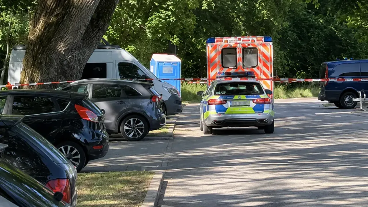 Almanya'da otomobilde unutulan 20 aylık bebek hayatını kaybetti