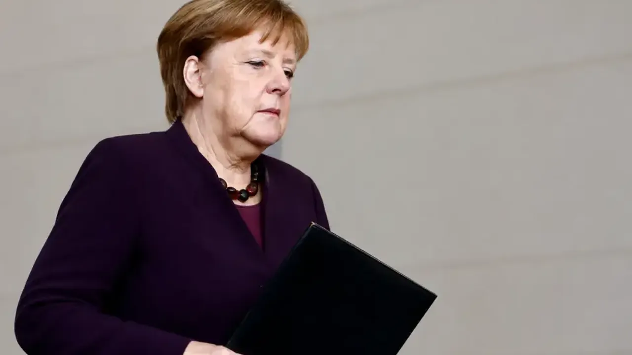 Almanya'nın eski başbakanı Merkel'in emekli maaşı tartışma yarattı