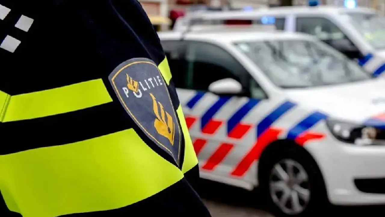 Hollanda'da 1,5 yaşındaki çocuk üçüncü kattan düşerek ağır yaralandı