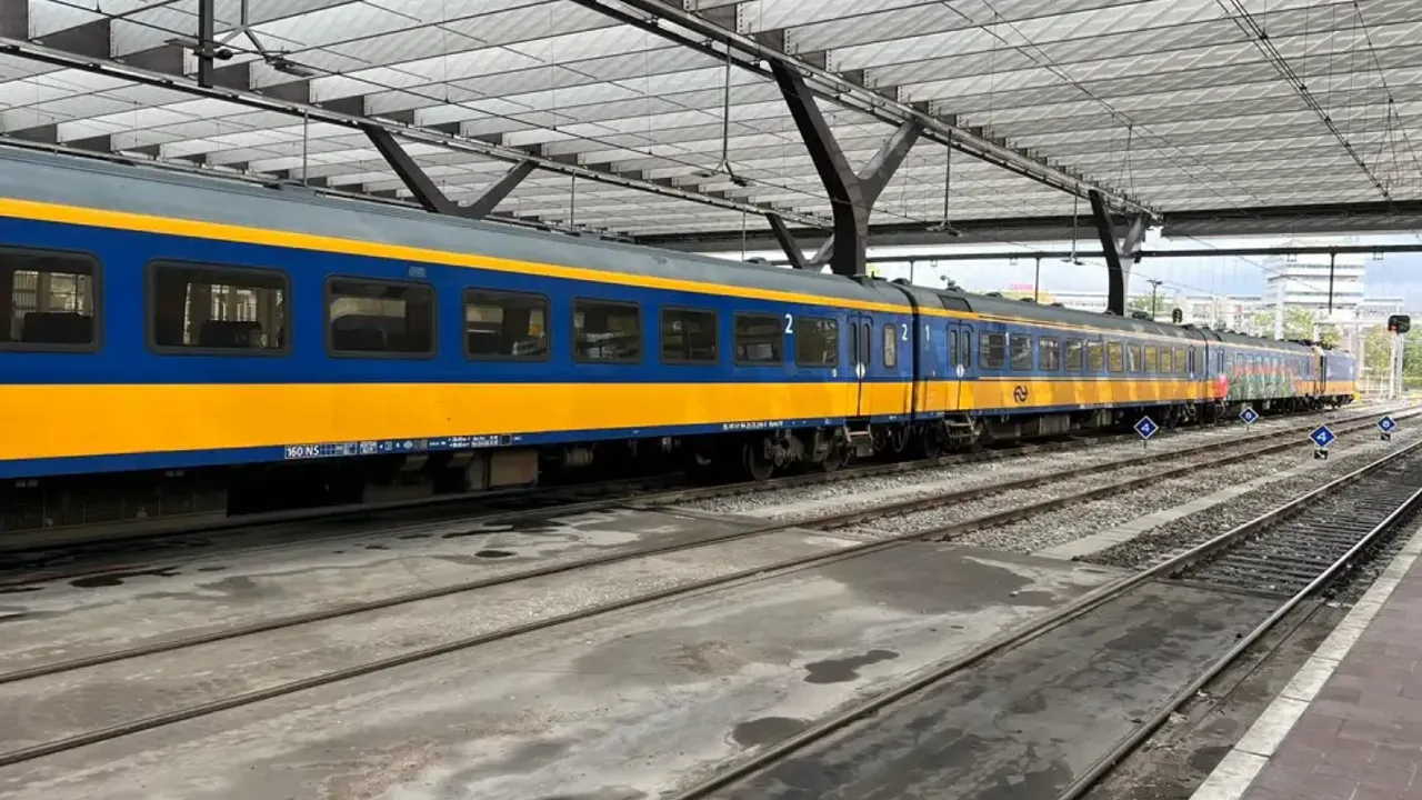 Hollanda'da toplu ulaşımda grev: 24 Haziran’da seferler duracak