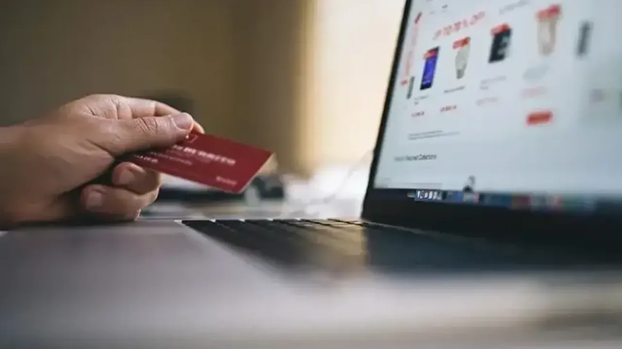 Avrupa'da Temmuz'dan itibaren Temu ve Shein siparişlerine ek ücret geliyor