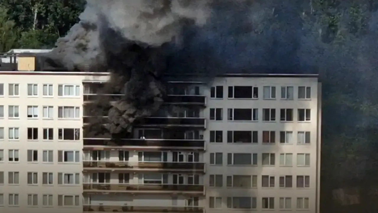 Belçika’da 10 katlı binada çıkan yangında en az 6 kişi hayatını yitirdi