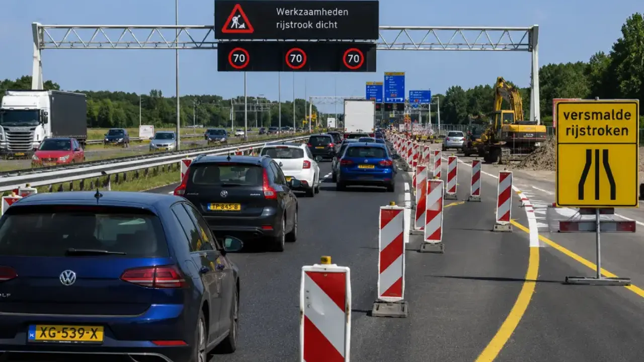 Hollanda'da yaz boyunca 11 güzergahta yol çalışması yapılacak