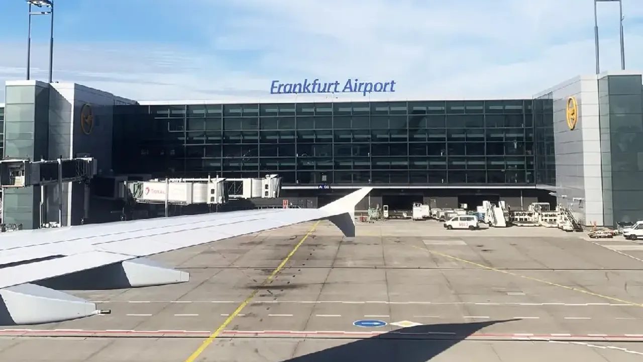 Almanya'da uçaktan çıkan sivrisinek iki havalimanı çalışanının ölümüne yol açtı