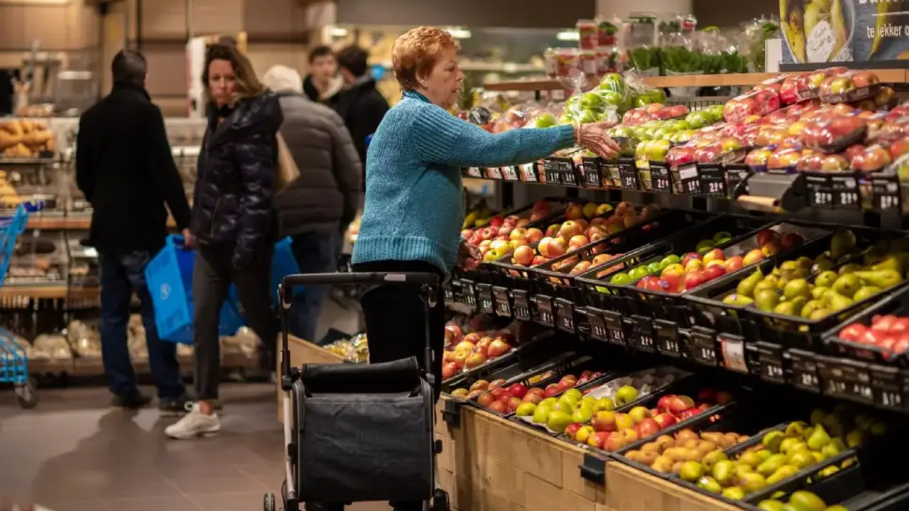 Hollanda'da kriz hazırlığı: Elektrik kesintilerinde açık kalacak marketler planlanıyor