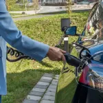 Sessiz çalışan elektrikli otomobiller yayalar için büyük tehlike