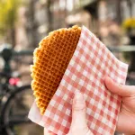 Amsterdam’da 15 euroluk stroopwafel tartışma yarattı