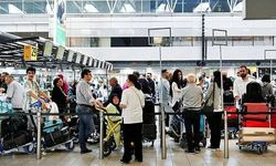 Hollanda Schiphol Havalimanı'nda Mart 2023’e kadar binlerce uçuş iptal edilecek