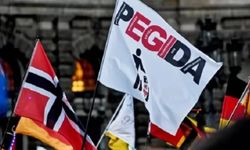 Hollanda'da Pegida'nın Kuran yakma eylemine izin verenlere Ejder Köse'den sert tepki