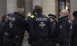 Almanya'da darbe girişimine dev operasyon: 25 kişi yakalandı