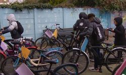 Rotterdam Belediyesi bağışlanan bisikletleri ihtiyaç sahibi çocuklara dağıttı