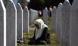 Binlerce Srebrenitsa mağduru Hollanda'dan tazminat bekliyor