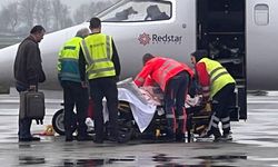 Kanser hastası Türk anne, Rotterdam’dan ambulans uçakla Türkiye’ye nakledildi