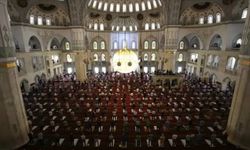 Almanya’da bir eyalette Müslümanlar, Ramazan ve Kurban Bayramı’nda resmi izin alabilecek