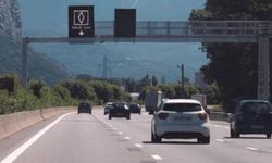 Paris çevre yollarında özel yol şeridi tabelalarına uymayanlara 135 euro ceza