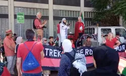 Dordrecht'te Gazze için yürüyen binlerce kişi belediyeye çağrı yaptı
