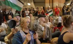 Hollanda’da binlerce kişi Gazze’deki açlık krizine dikkat çekmek için eylem yaptı