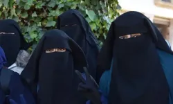 Hollanda’da burka yasağı genişletiliyor: Sokaklarda da yasak olacak