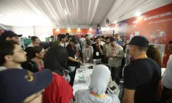 Yurt dışından gençler ve uluslararası öğrenciler YTB ev sahipliğinde Teknofest’te