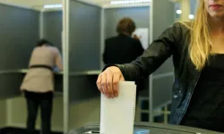 Hollanda’da seçim günü sandıklar kaça kadar açık?