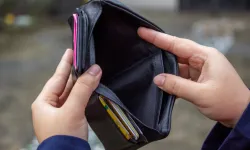 Hollanda’nın vergi hatası gençleri borç batağına sürükledi