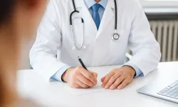 Belçika’da uzun süreli hastalara yıllık kontrol şartı: Uymayanın maaşı kesilecek