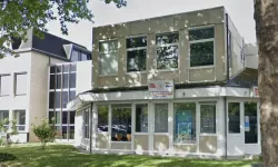 Hollanda'da bir camiye üç saldırı: Ölü kuş ve yırtılmış Kur'an bıraktılar